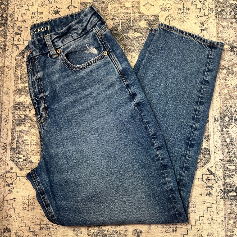 American Eagle Strgid Curvy Mom skinny jeans